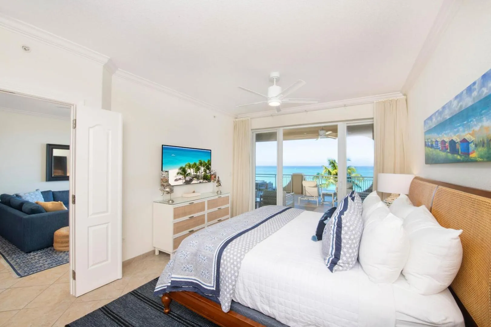 Beachcomber 16 George Town Apartment